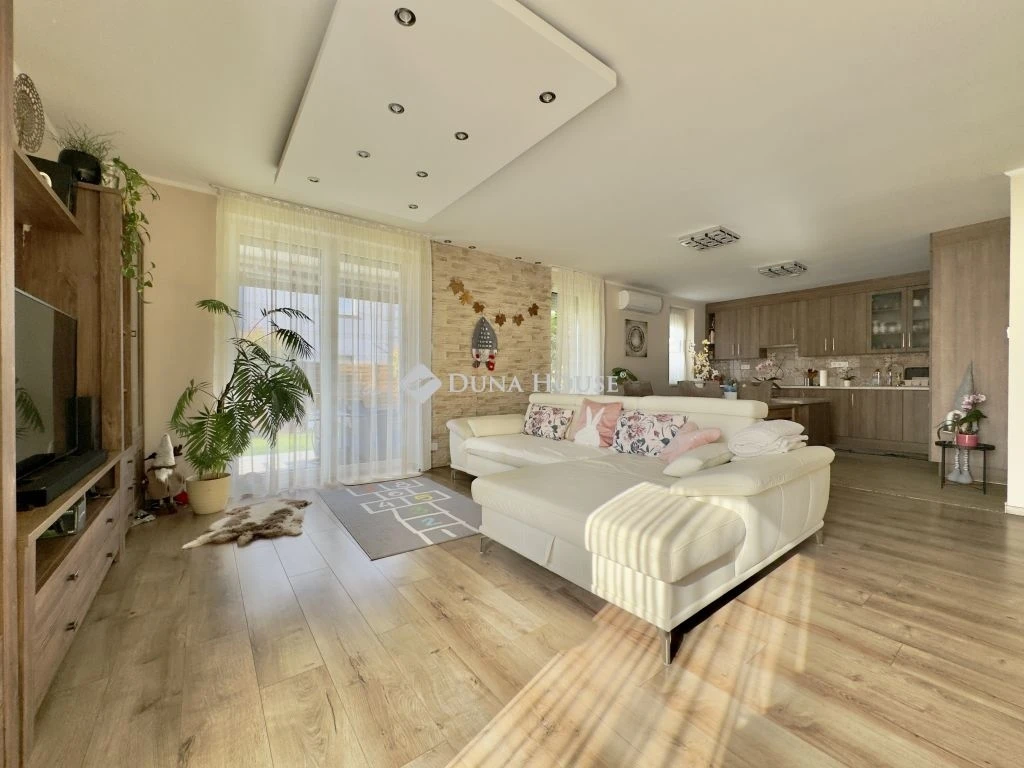 Eladó lakás, Budapest 16. ker.