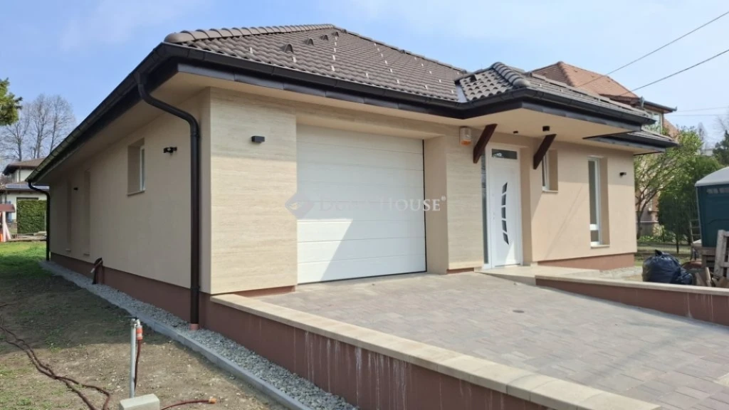 Eladó ház, Budapest 16. ker.