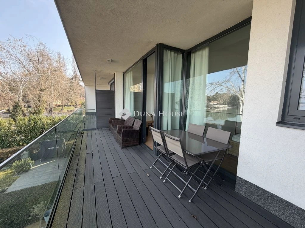 Eladó lakás, Siófok