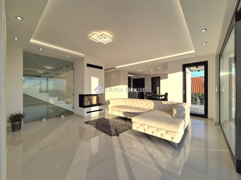 Eladó ház, Szentendre