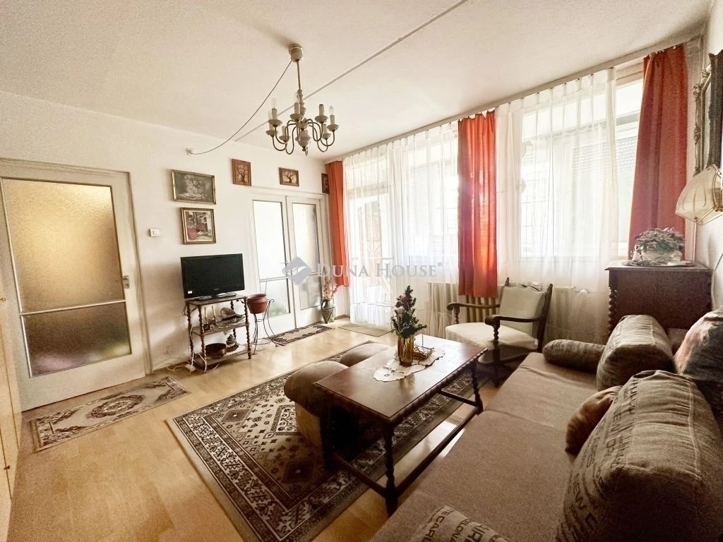 c3-1-name c2-20-name, Budapest XI. kerület, Fehérvári út