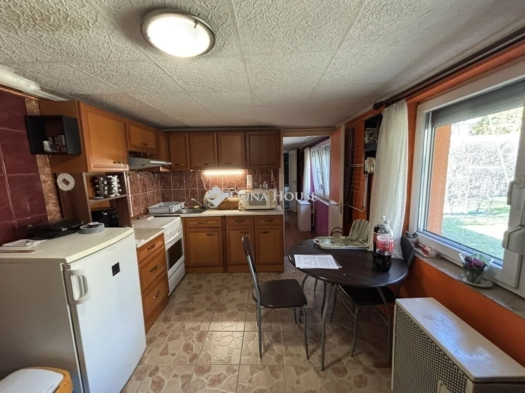 c3-1-name c2-5-name, Budapest III. kerület, Aradi utca