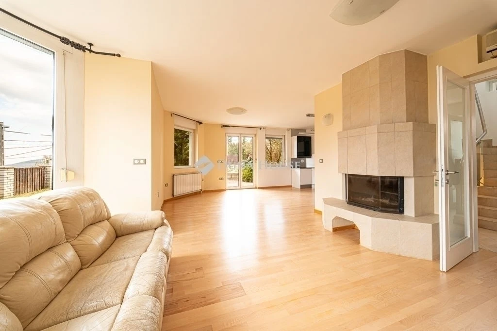 c3-1-name c2-1-name, Budapest II. kerület