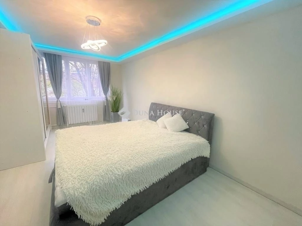 c3-1-name c2-20-name, Budapest III. kerület, Vörösvári út