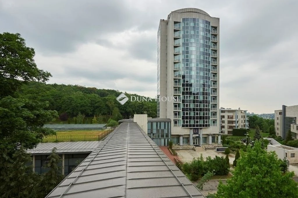 c3-1-name c2-19-name, Budapest II. kerület, Hárshegyi út