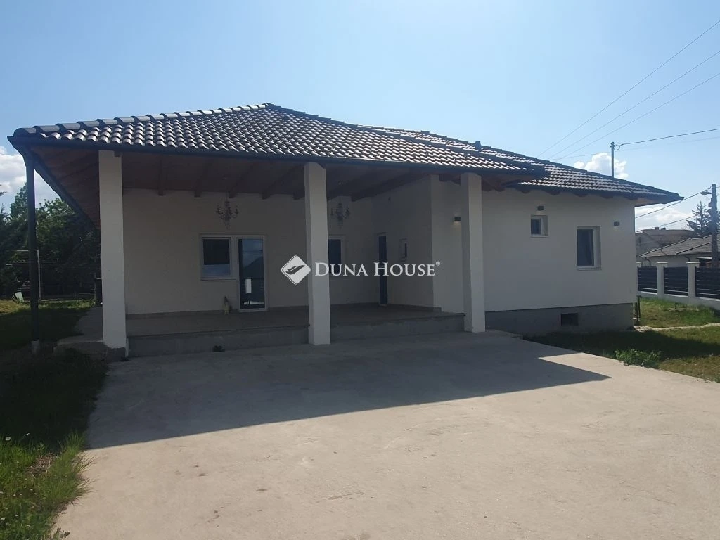 c3-1-name c2-1-name, Dunakeszi