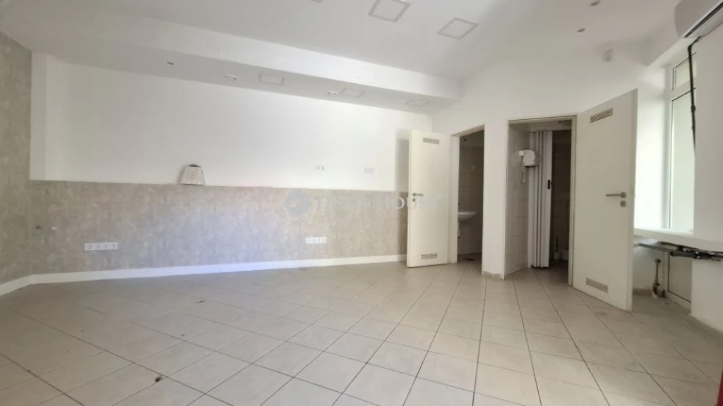 Kiadó Üzlethelyiség, Budapest 3. ker.