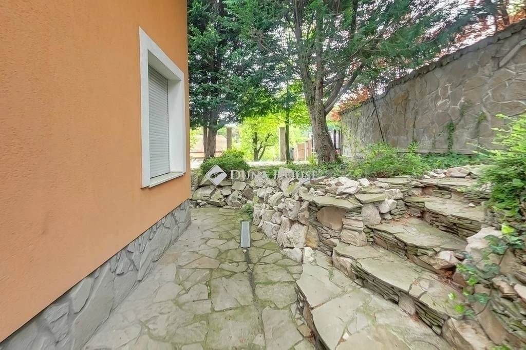 Eladó ház, Budapest 2. ker.
