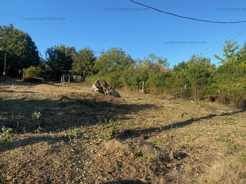 Szentendrén telek eladó