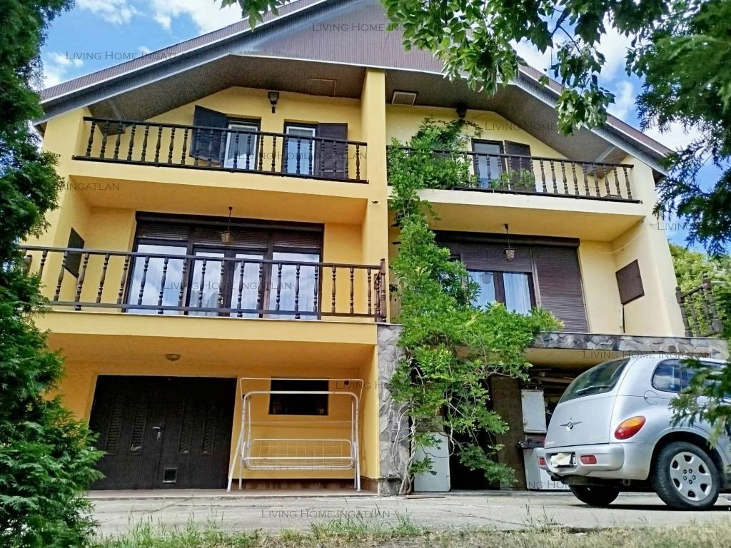 For sale semi-detached house, Leányfalu