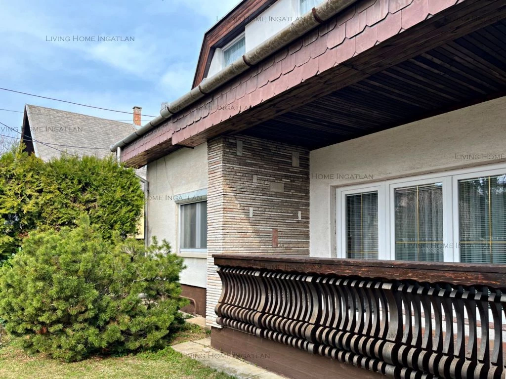 Budakalászon családi ház eladó