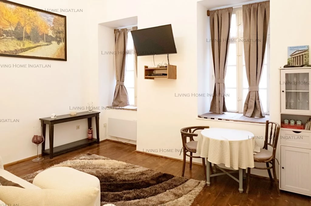 c3-1-name c2-19-name, Budapest IX. kerület, Ferencváros Belváros, Lónyay utca