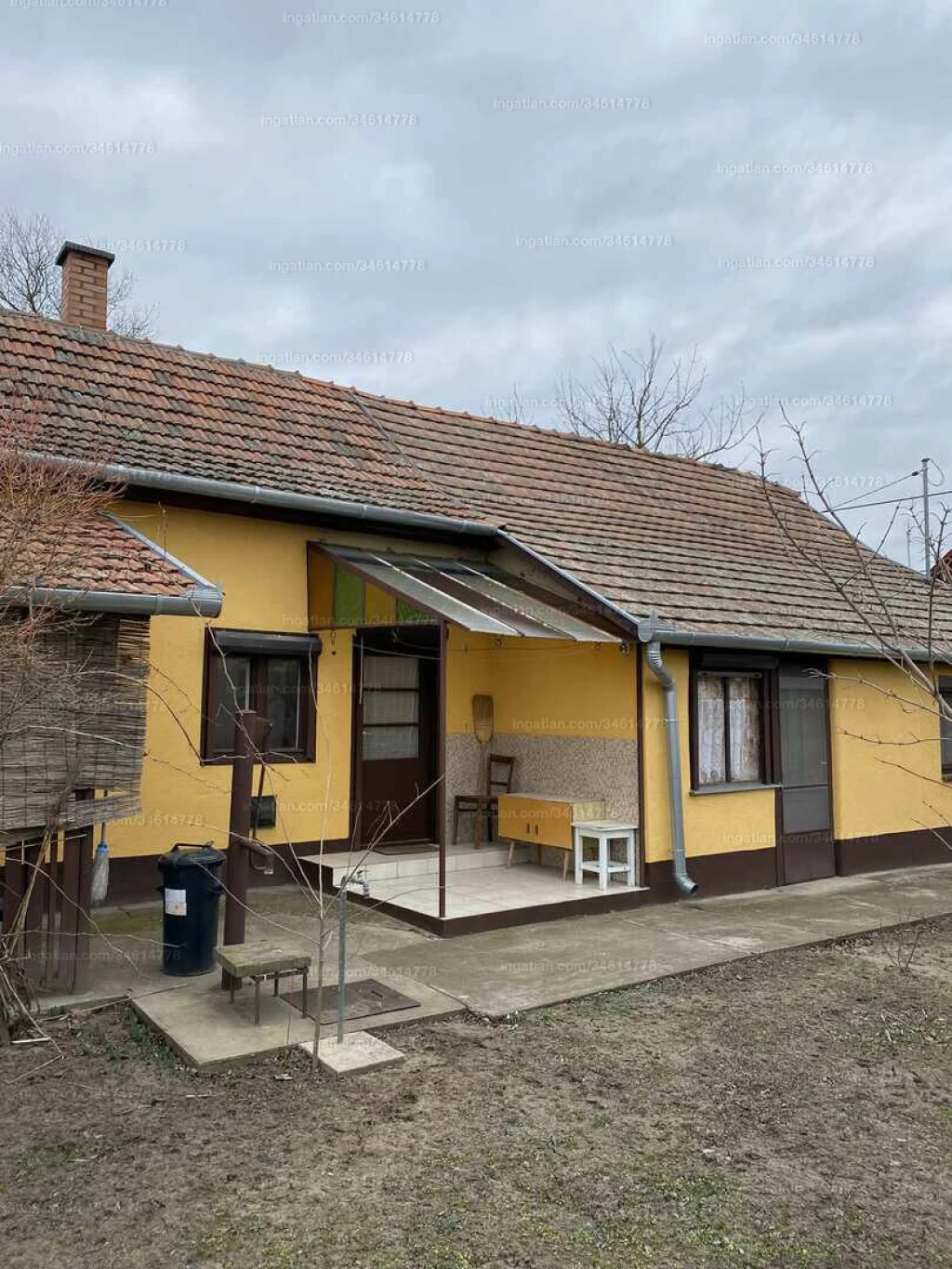 Kocséron 1 + 2 félszobás ház Eladó !