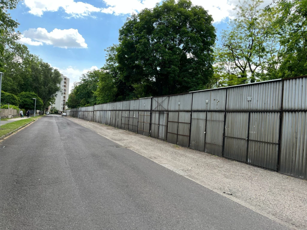 Kiadó egyedi garázs, Kecskemét
